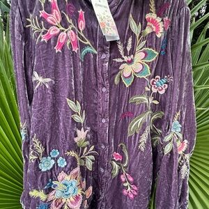 🪻Johnny Was Lavender/ Purple Floral Embroidered Blouse
